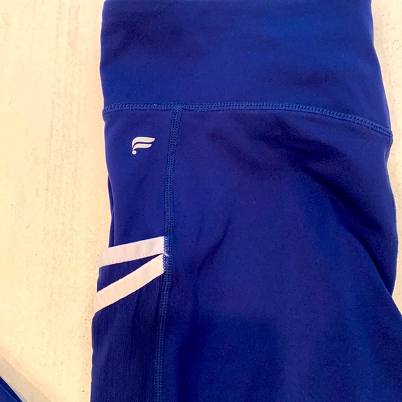 3/$15! Fabletics Women’s Leggings. Size L - Picture 2 of 6